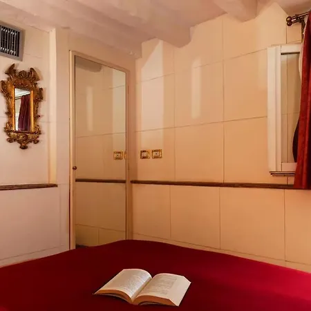 Apartment Biri Canal Charm Venice