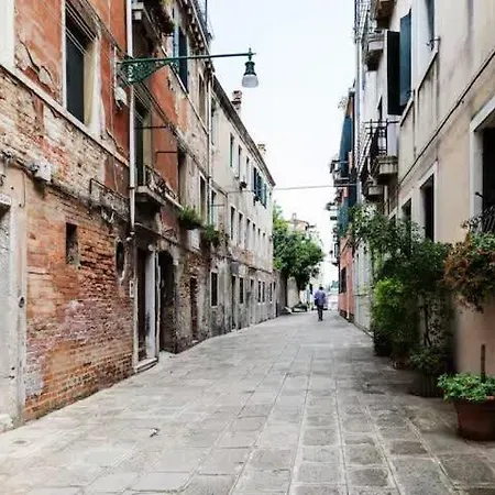 Biri Canal Charm Venice